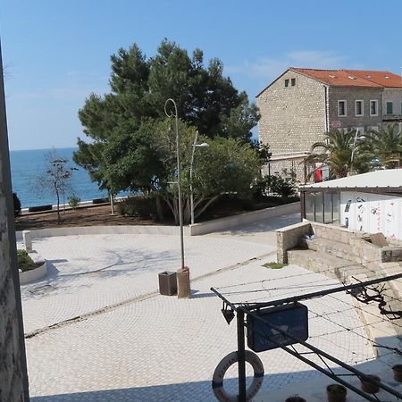 מלון Petrovac Oaza מראה חיצוני תמונה